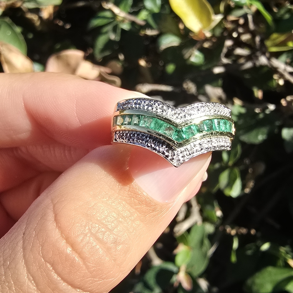 14k Emerald Diamond Chevron Ring